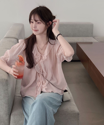 사랑스러움을 블라우스로 만든다면멜로아 셔링 퍼프 반팔 썸머 루즈핏 리본 블라우스