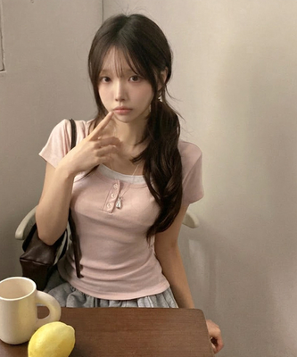 스토리 배색 버튼 이너티 레이어드 반팔 티셔츠