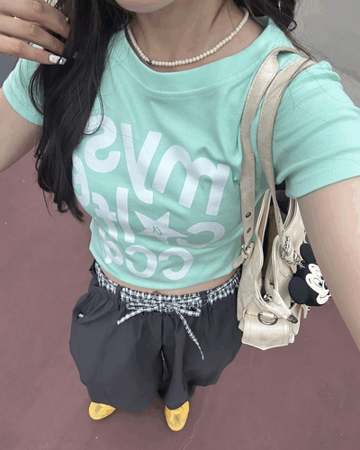 스타 레터링 크롭 티셔츠