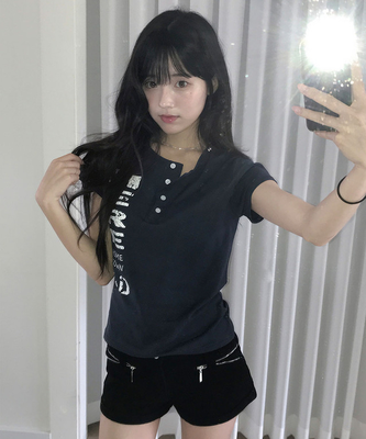 리즐 헨리넥 슬림 크랙 레터링 프린팅 반팔 티셔츠