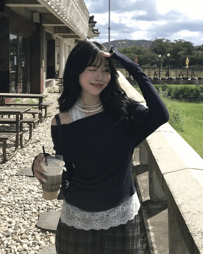 【단독상품】레이스 레이어드 오프숄더 T셔츠