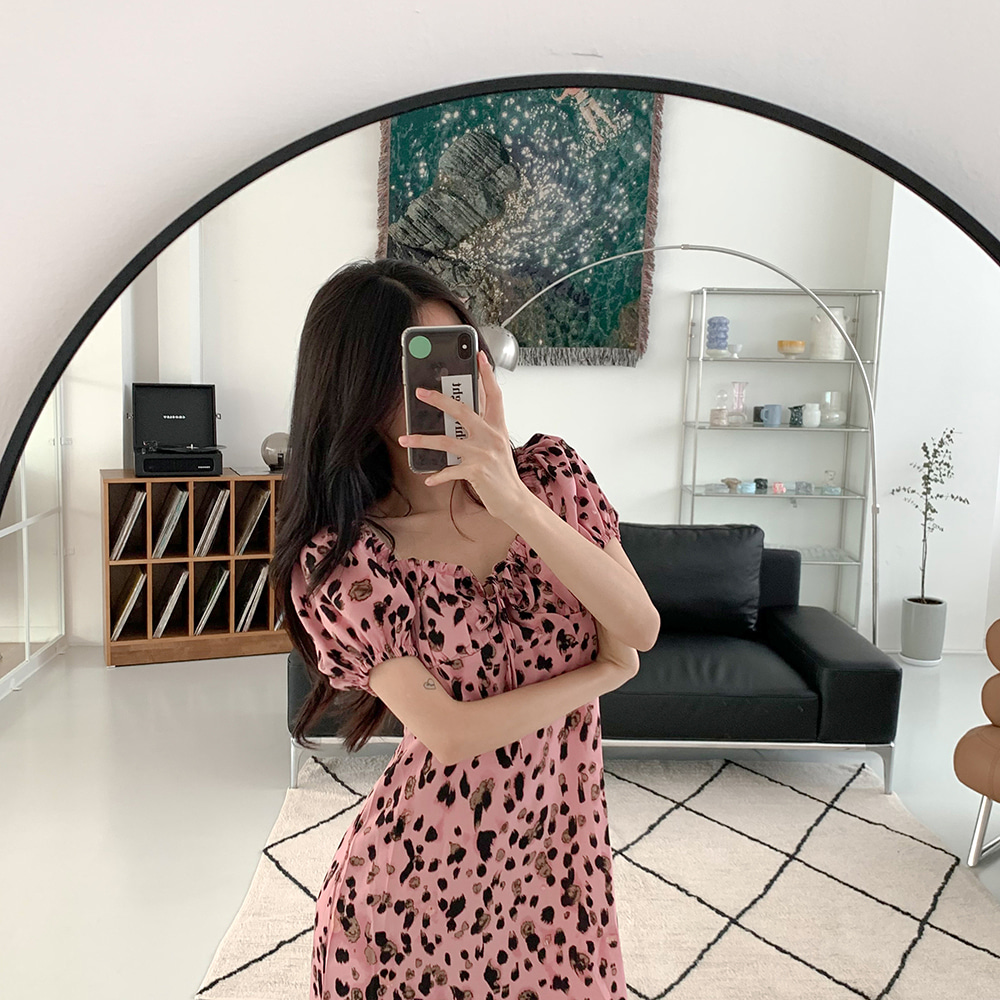 Sona ピンクレオパード半袖ワンピース 10代 代女性ファッション韓国通販