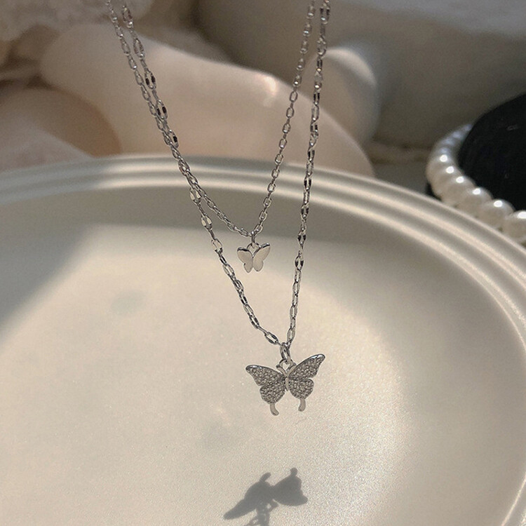 2連バタフライレイヤードネックレス