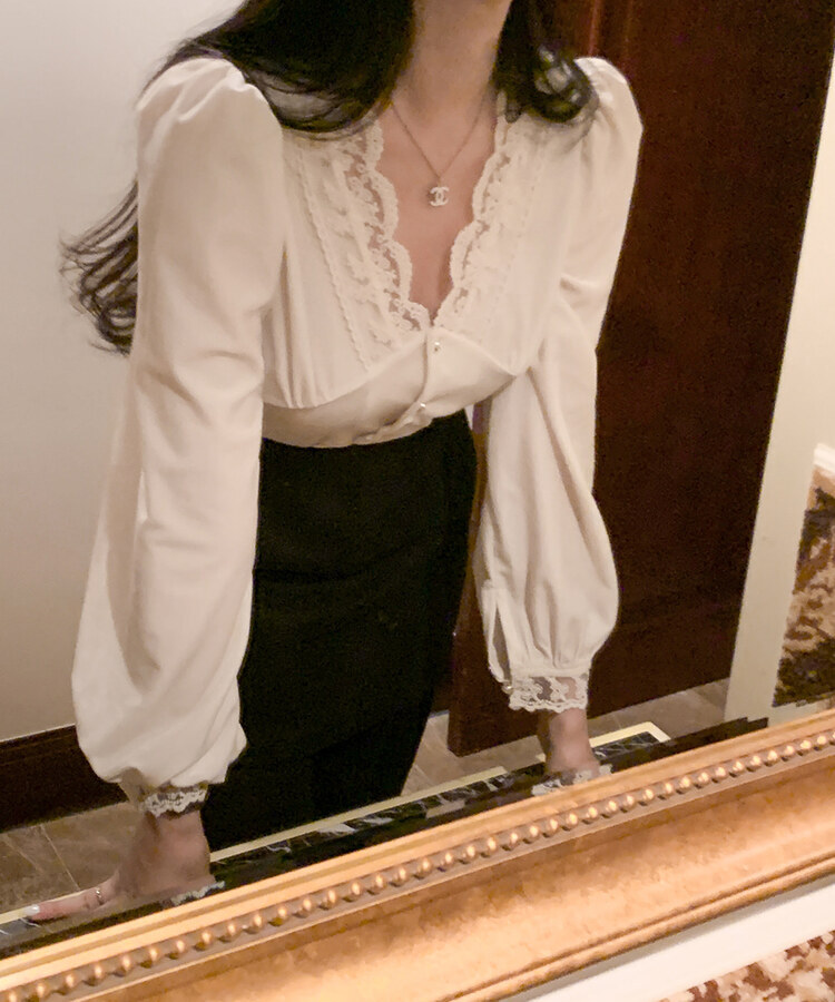 レースベルベットブラウス