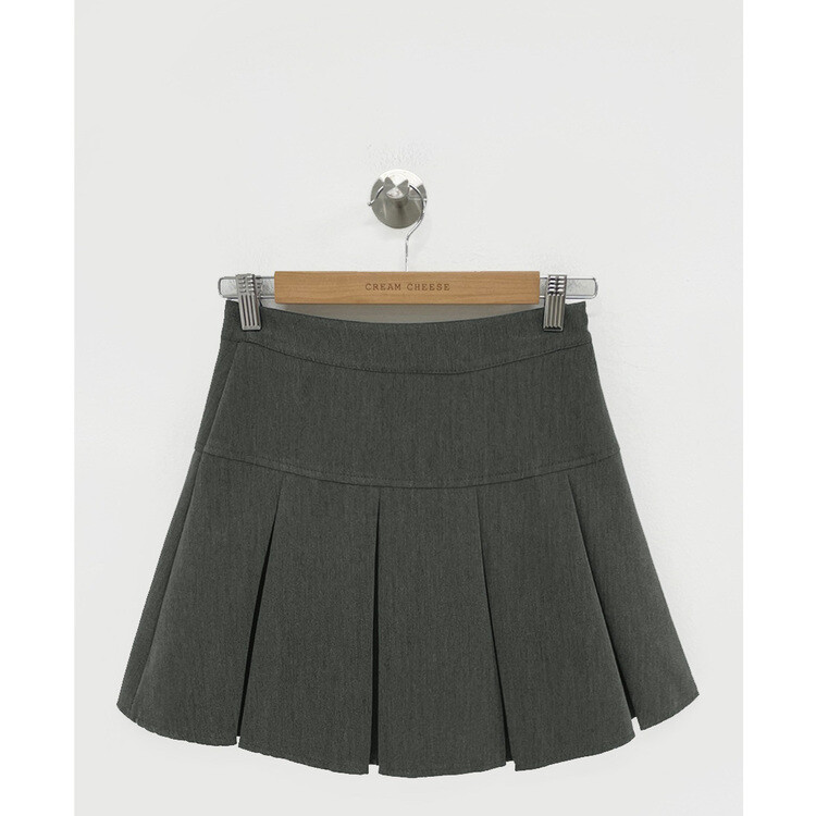 ハーフプリーツスカート