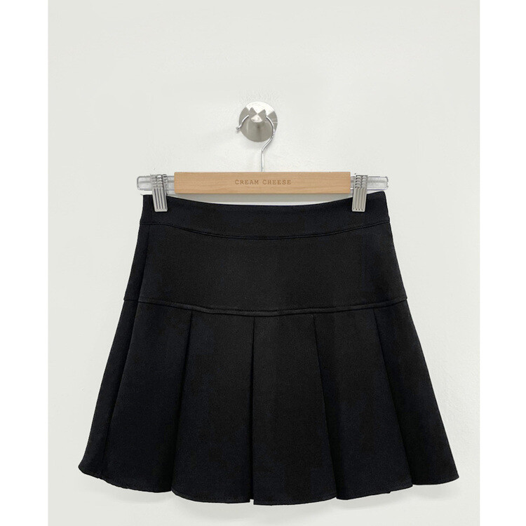 ハーフプリーツスカート