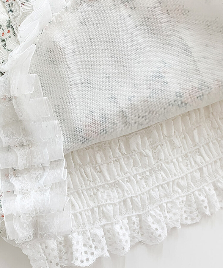 フラワーレースキャミソール(カップ付)