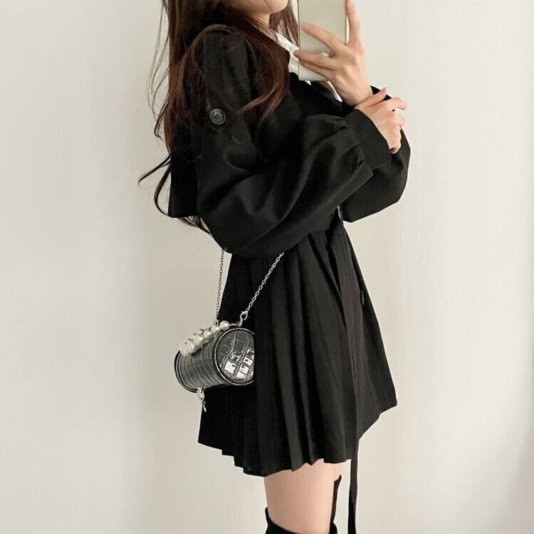 プリーツショートトレンチコート(ベルト付き) ブラック