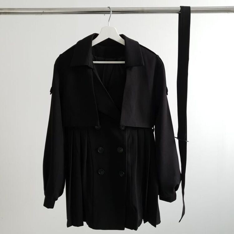 プリーツショートトレンチコート(ベルト付き)