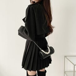 プリーツショートトレンチコート(ベルト付き) ブラック