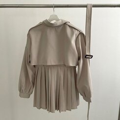 プリーツショートトレンチコート(ベルト付き)
