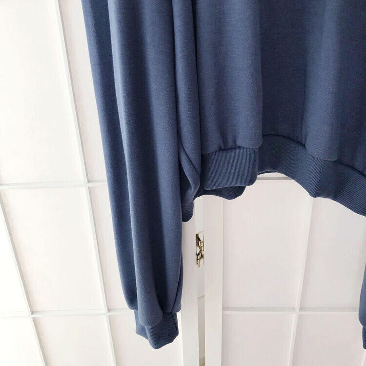 肩スリットレイヤードスウェット