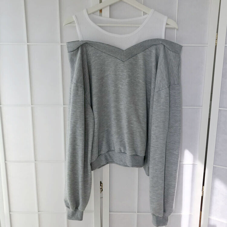 肩スリットレイヤードスウェット