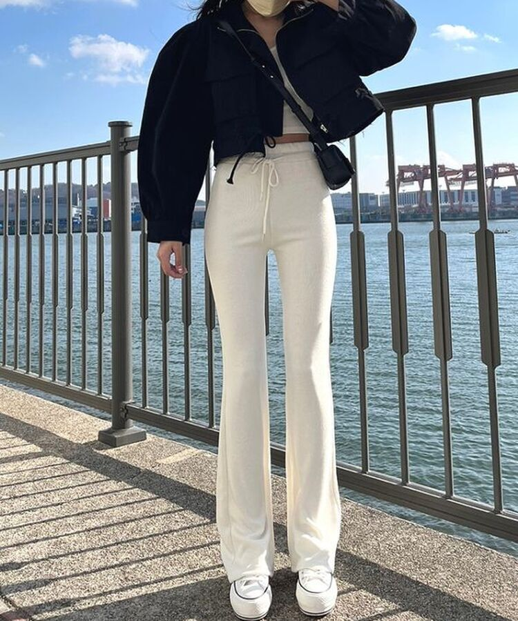자체제작 라인업 잔골지 슬림핏 부츠컷 밴딩 트레이닝팬츠 아이보리