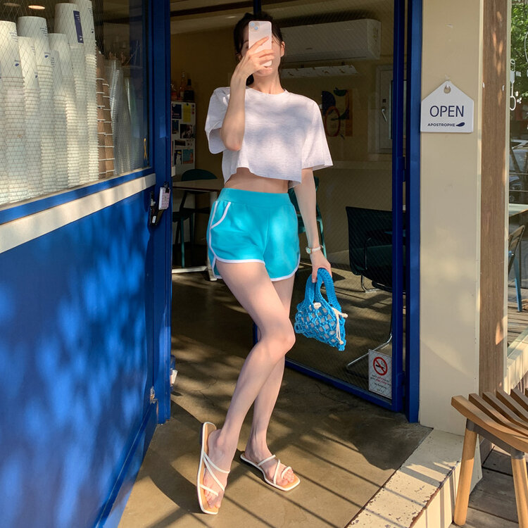 【一点物】　seea 緑色ショートパンツ ウエスト紐付き　M 新品未使用　値下中 一点物】 seea 緑色ショートパンツ ウエスト紐付き M 新品未使用 値下