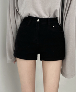 ハイウエストスリムショートパンツ BLACK