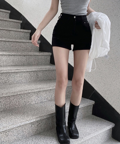 ハイウエストスリムショートパンツ BLACK