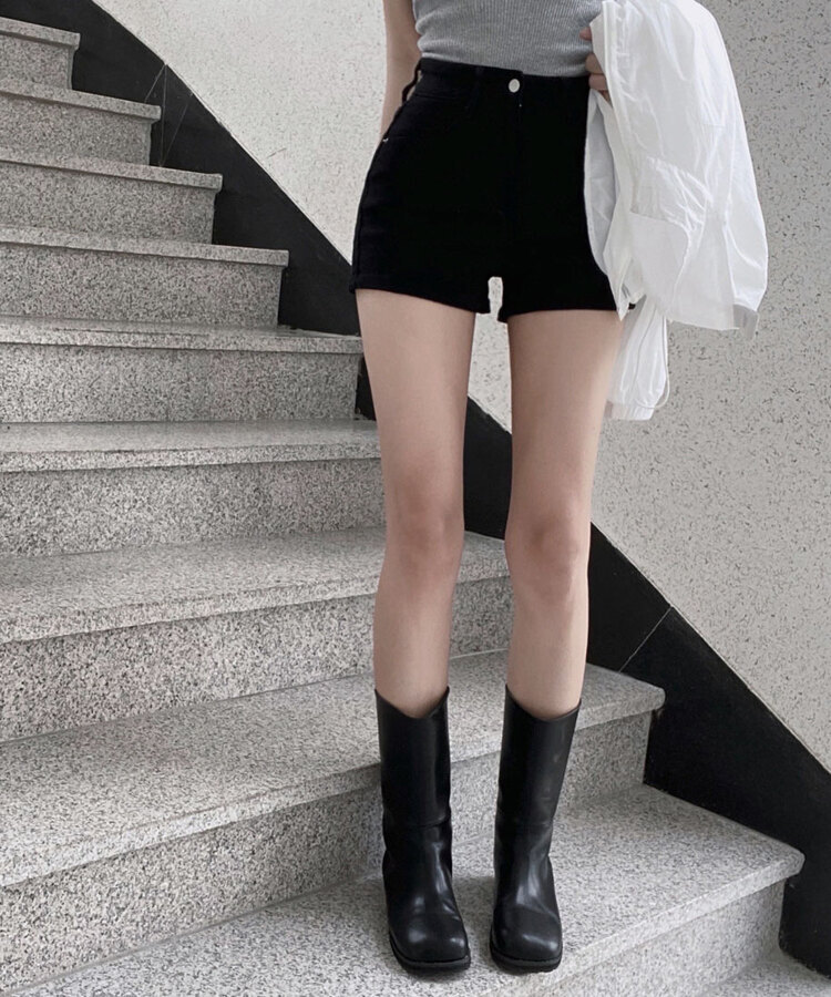 ハイウエストスリムショートパンツ BLACK