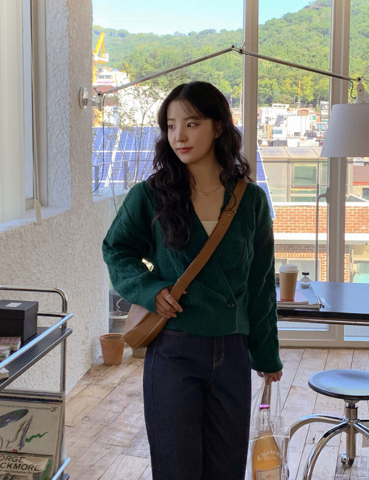 디데이 브이넥 니트 가디건 그린