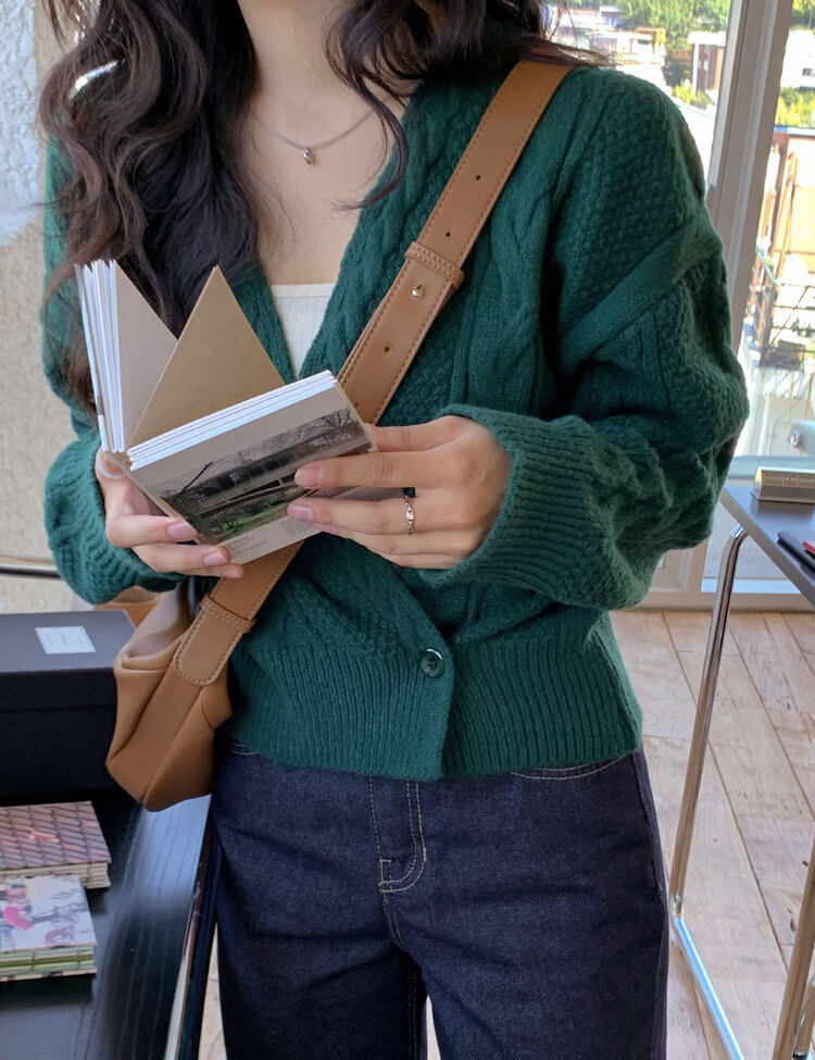 디데이 브이넥 니트 가디건 그린