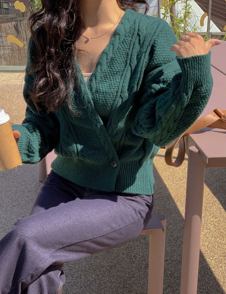 디데이 브이넥 니트 가디건 그린