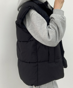 인생핏 하이넥 아방 루즈 도톰 스트링 패딩조끼 블랙