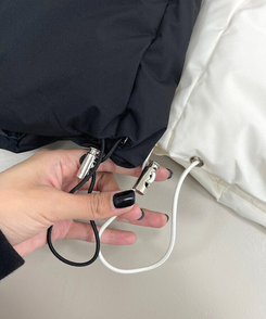 인생핏 하이넥 아방 루즈 도톰 스트링 패딩조끼