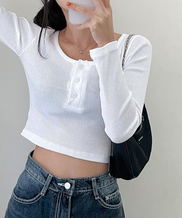 시에나골지버튼크롭긴팔티 화이트