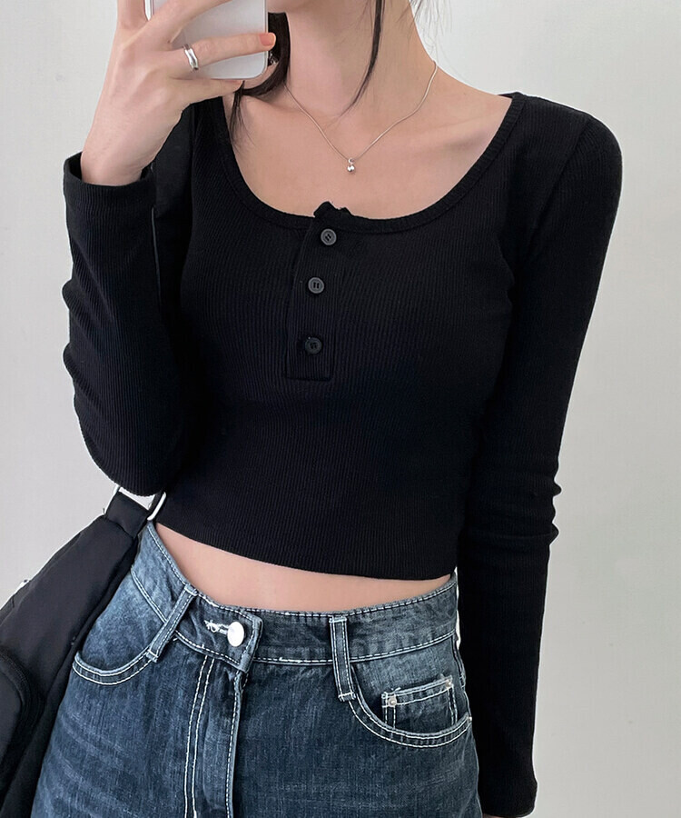시에나골지버튼크롭긴팔티 블랙