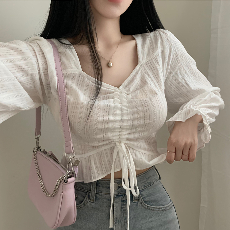 ハートネックシャーリングクロップブラウス アイボリー