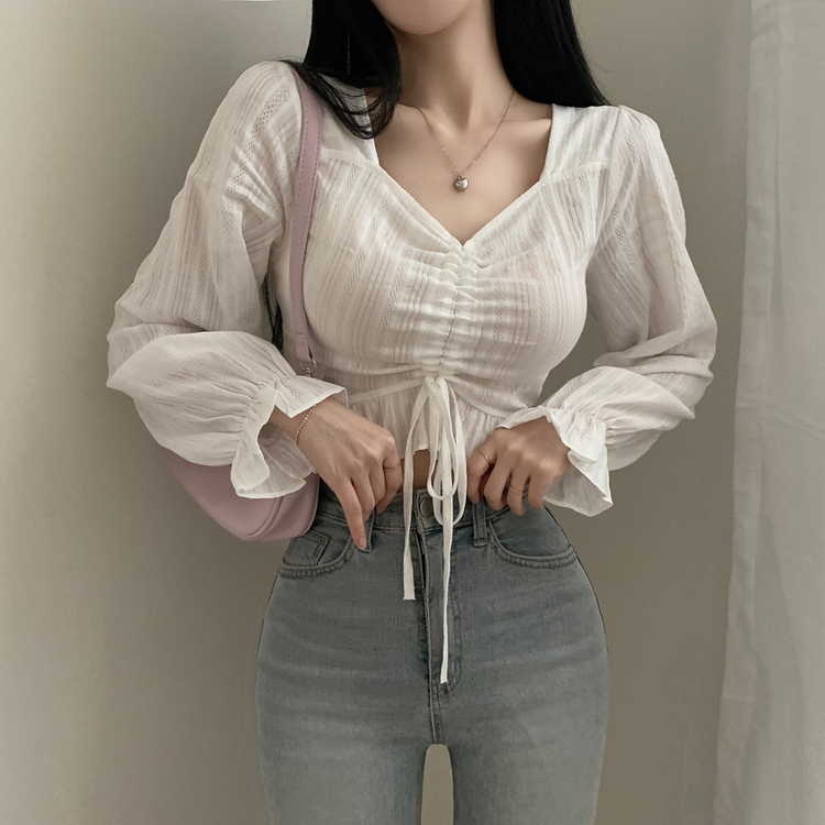 ハートネックシャーリングクロップブラウス アイボリー