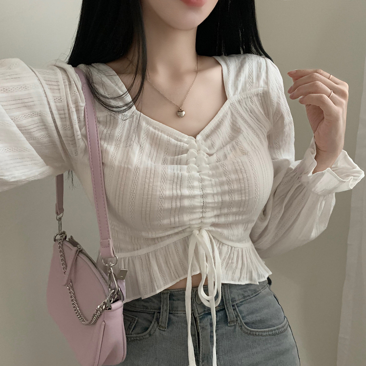 ハートネックシャーリングクロップブラウス アイボリー