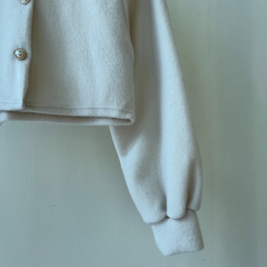 パールボタンクロップカーディガン