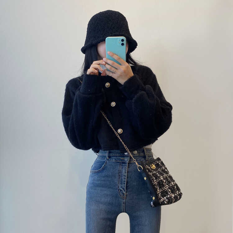 パールボタンクロップカーディガン BLACK