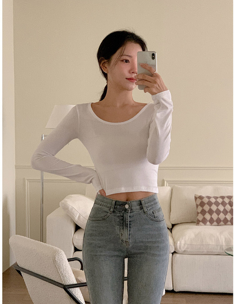 [1+1/기획] 쫀쫀 여리핏 유넥 크롭 티셔츠 아이보리