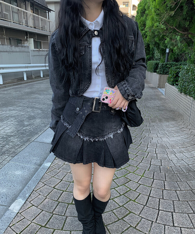 CHANEL BOUTIQUE ダークデニムミニスカート CHANEL BOUTIQUE ダークデニムミニスカート CHANEL BOUTIQUE ダーク