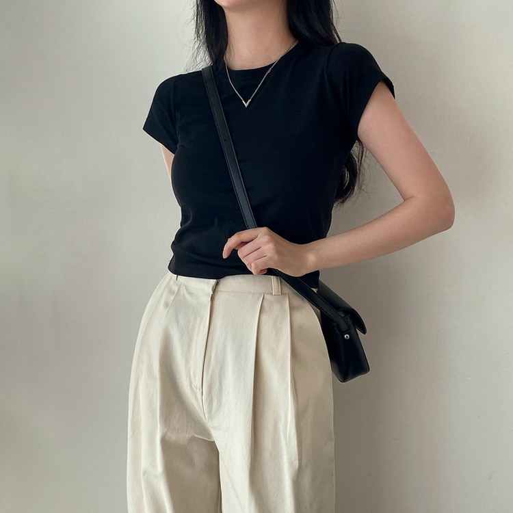 ベーシックスリムクロップTシャツ ブラック