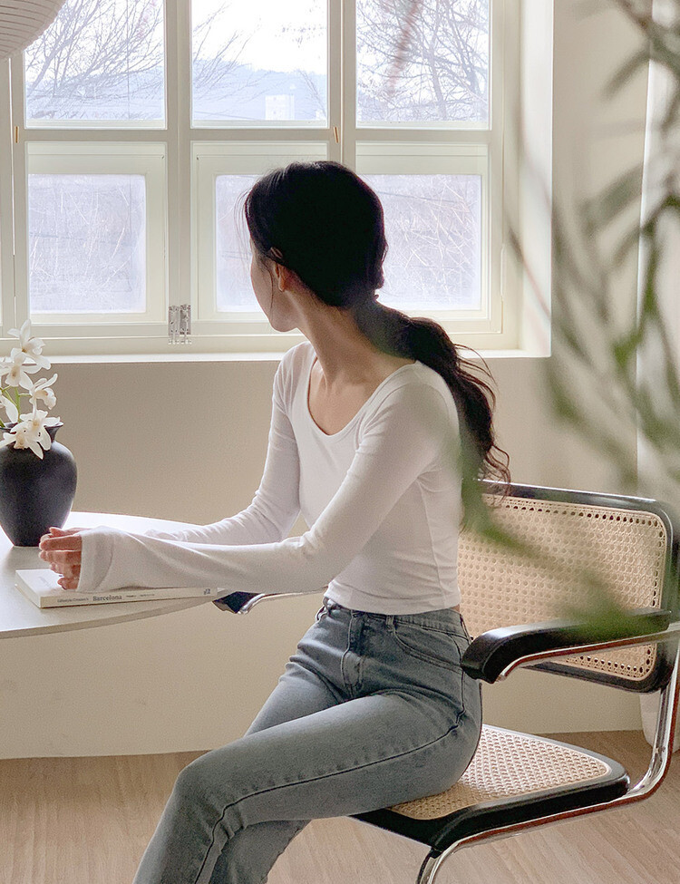 [기획] 쫀쫀 여리핏 유넥 크롭 티셔츠 아이보리