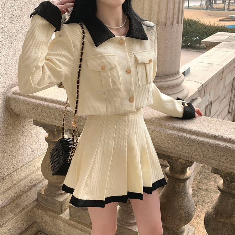 ☆【I AM MARI】☆プリーツダブルボタンジャケット＆スカー.ト☆ ☆【I AM MARI】☆プリーツダブルボタンジャケット＆スカー.ト