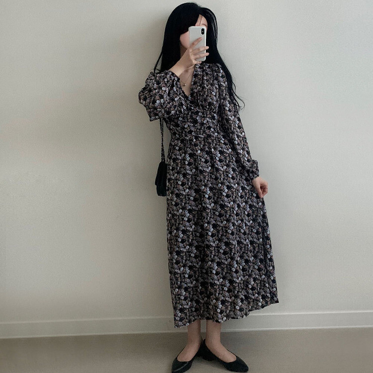 シフォンVネックフラワーロングワンピース ブラック