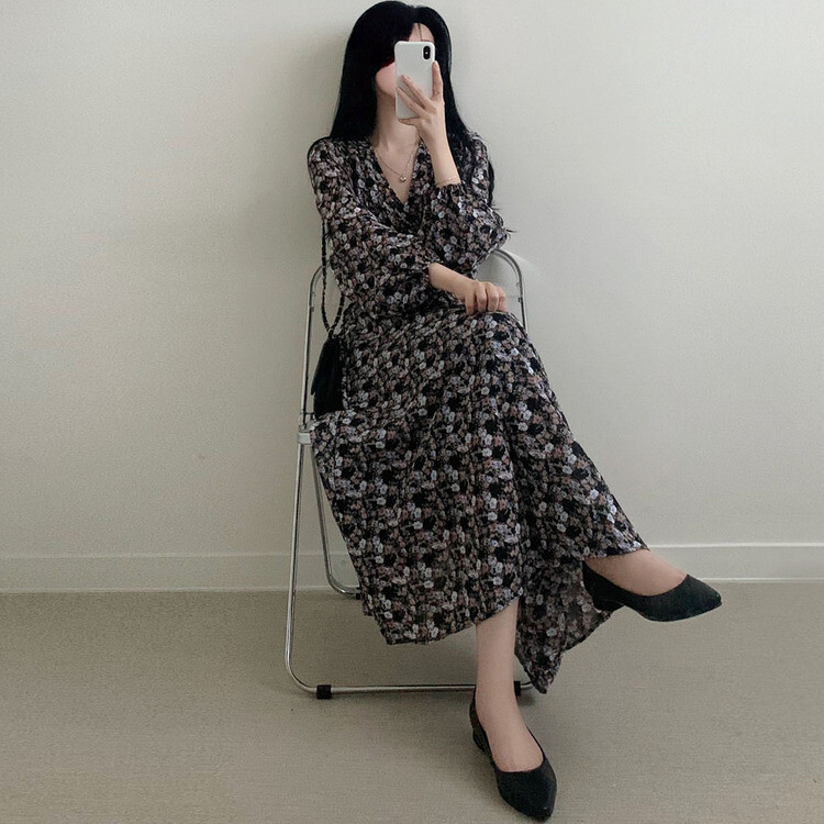 シフォンVネックフラワーロングワンピース ブラック