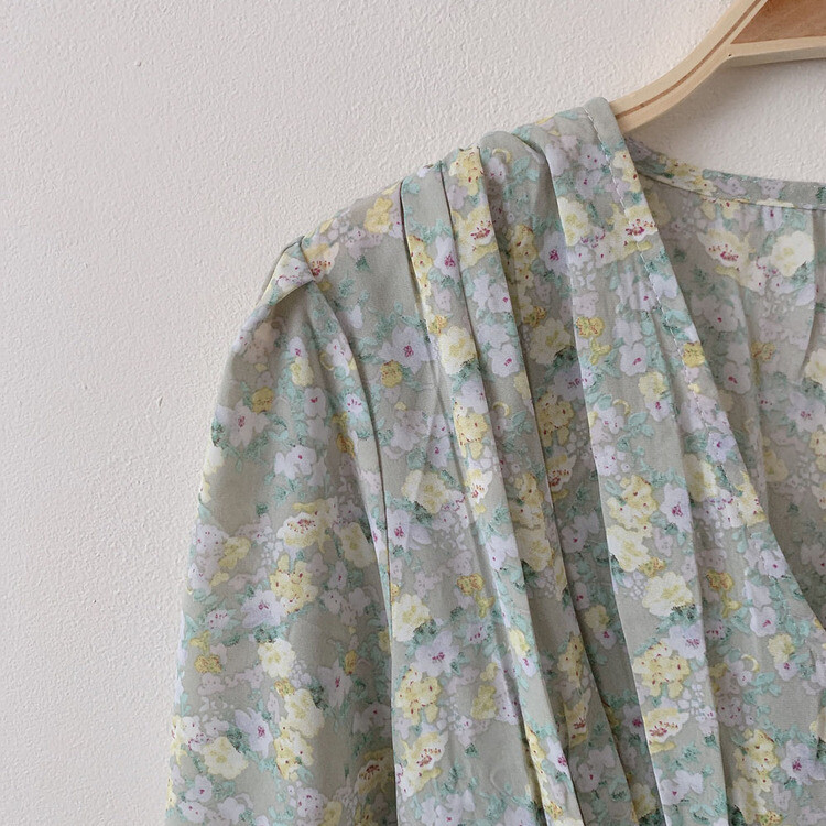 シフォンVネックフラワーロングワンピース