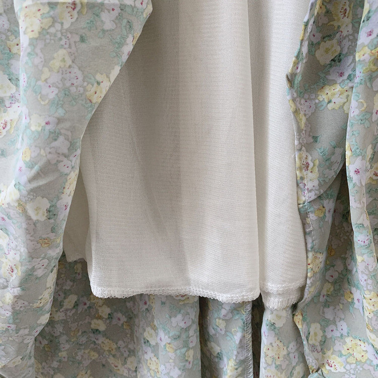 シフォンVネックフラワーロングワンピース