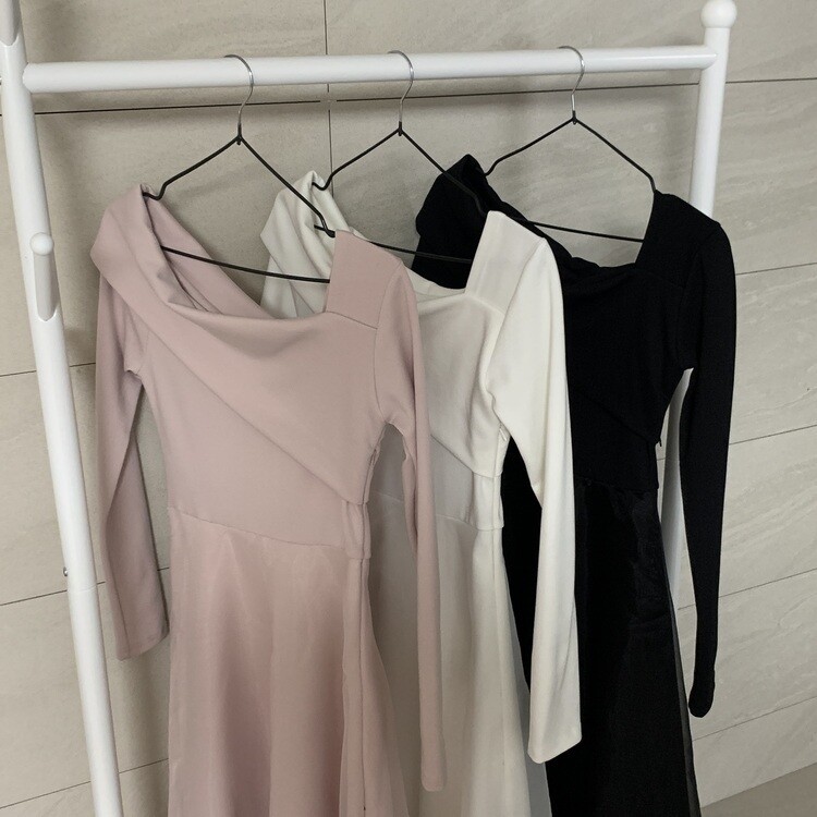 シフォンアンバランスオフショルダーロングワンピース