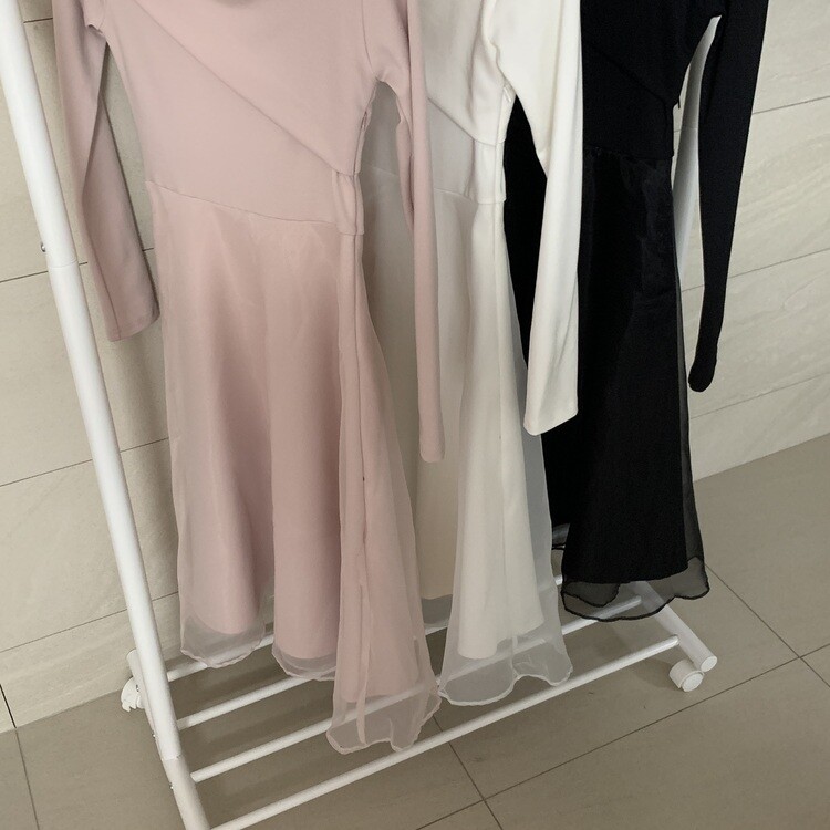 シフォンアンバランスオフショルダーロングワンピース