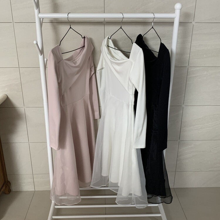 シフォンアンバランスオフショルダーロングワンピース