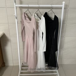 シフォンアンバランスオフショルダーロングワンピース