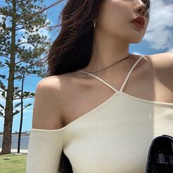 ユニークストラップオフショルダー長袖Tシャツ ホワイト