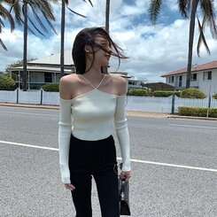 ユニークストラップオフショルダー長袖Tシャツ ホワイト