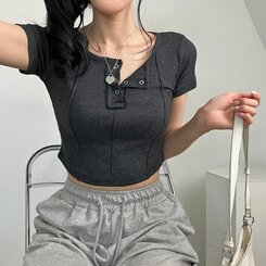ピンタックスナップオフショルダークロップTシャツ5色 CHARCOAL